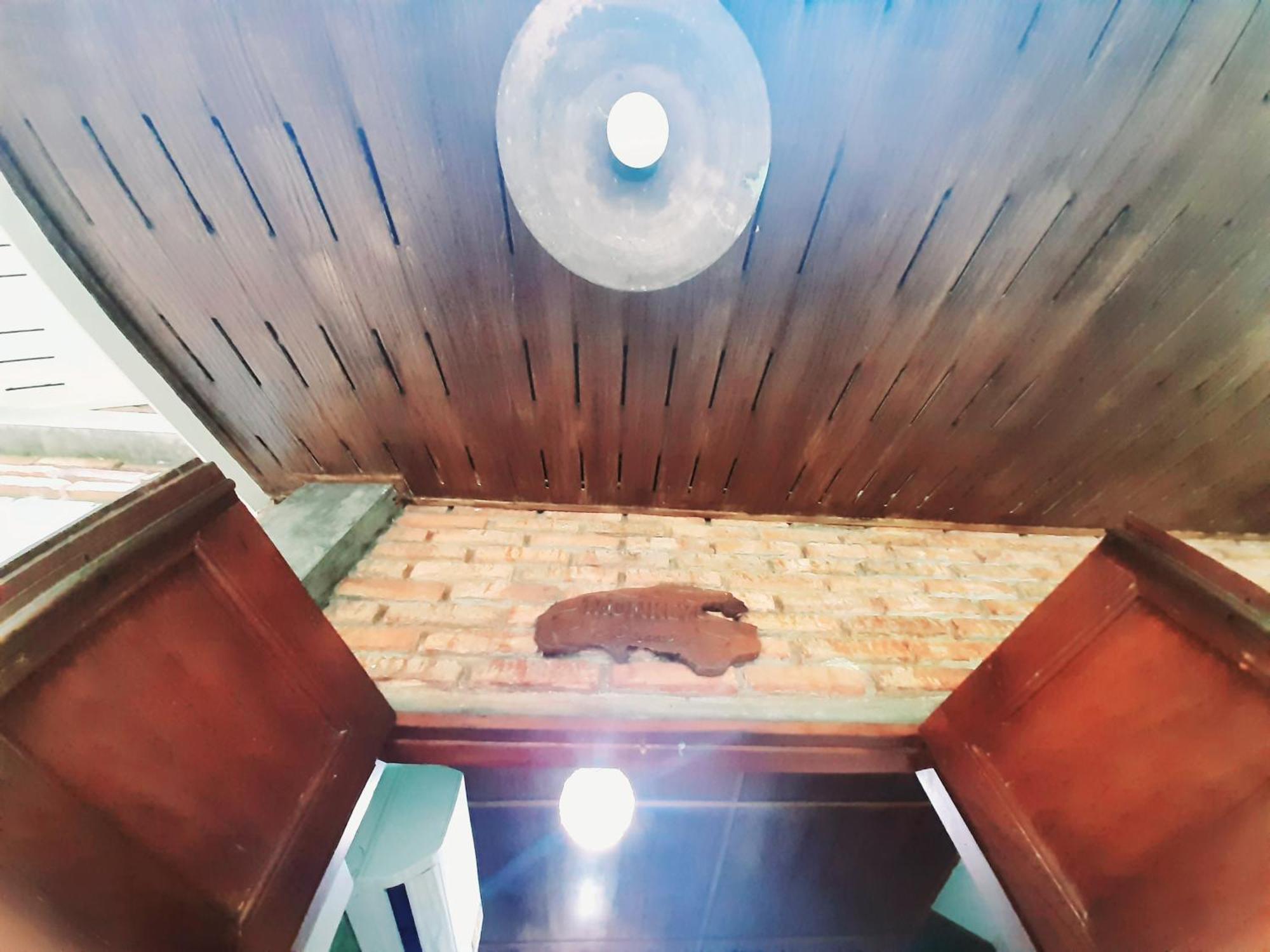 Tuaprodhome Khaulak Szoba fotó