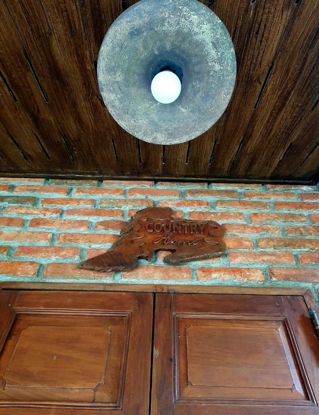 Tuaprodhome Khaulak Szoba fotó
